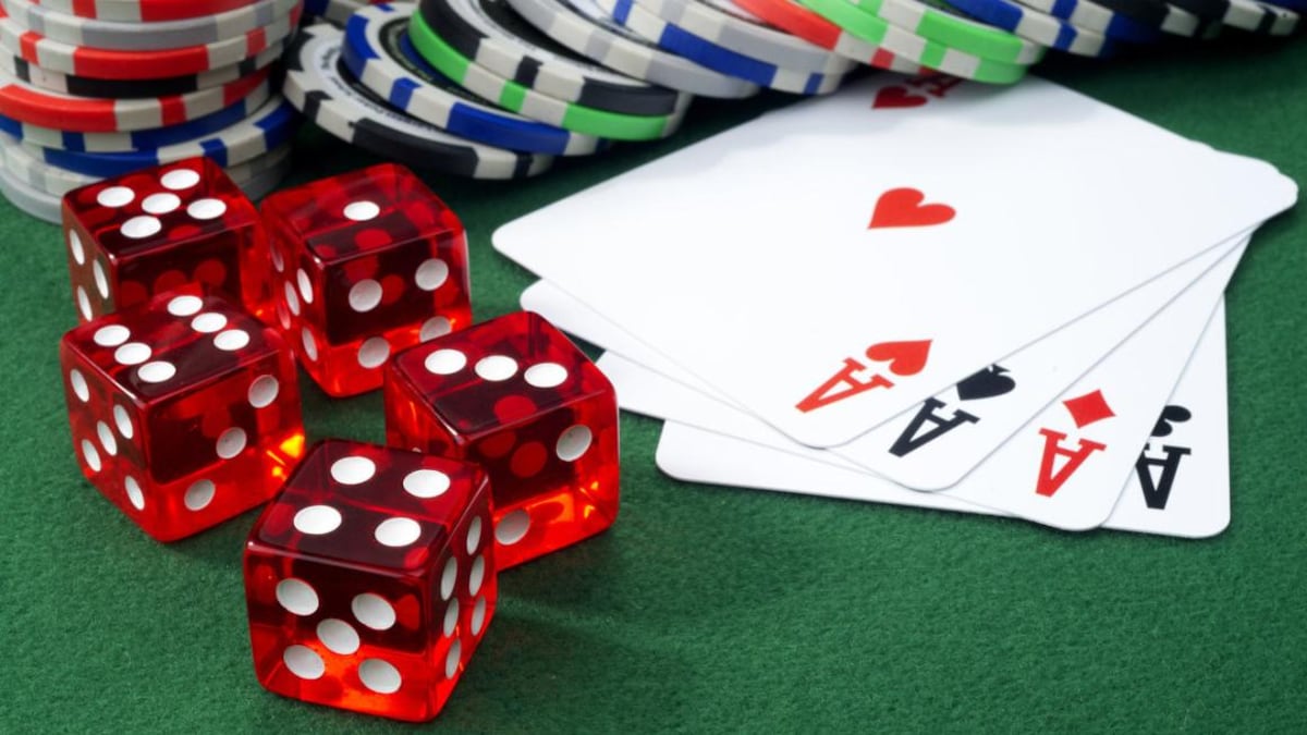 Which Advantages Does Online Gambling Offer to Society?